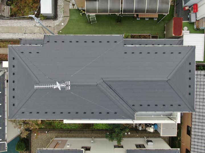 施工後の屋根です。再度ﾄﾞﾛｰﾝｶﾒﾗで確認しました。