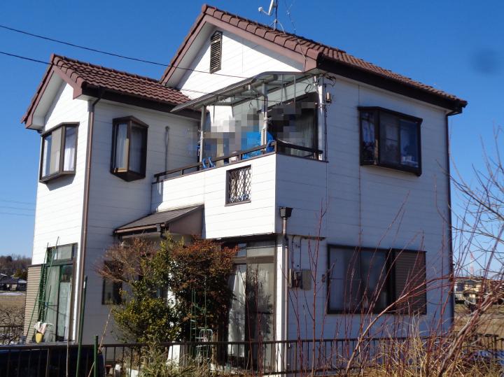 施工前の外壁です。劣化による色あせやくすみがみられました。